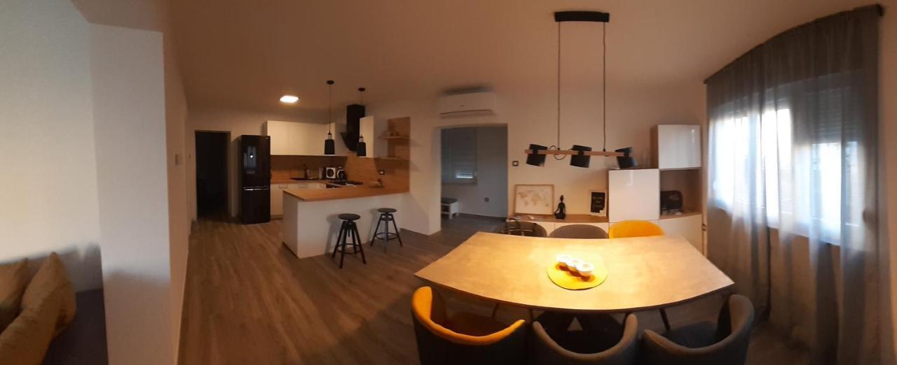 Vela Grota Apartment Rijeka Exterior photo